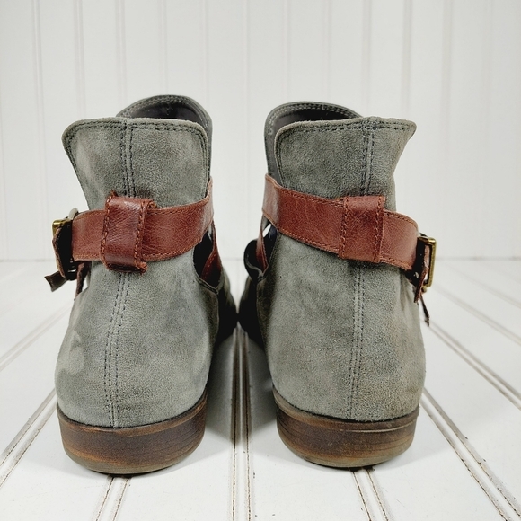 Bella Vita Women's Raine Grey Brown Buckle Straps Slip On Ankle Boots I702 - Picture 6 of 11